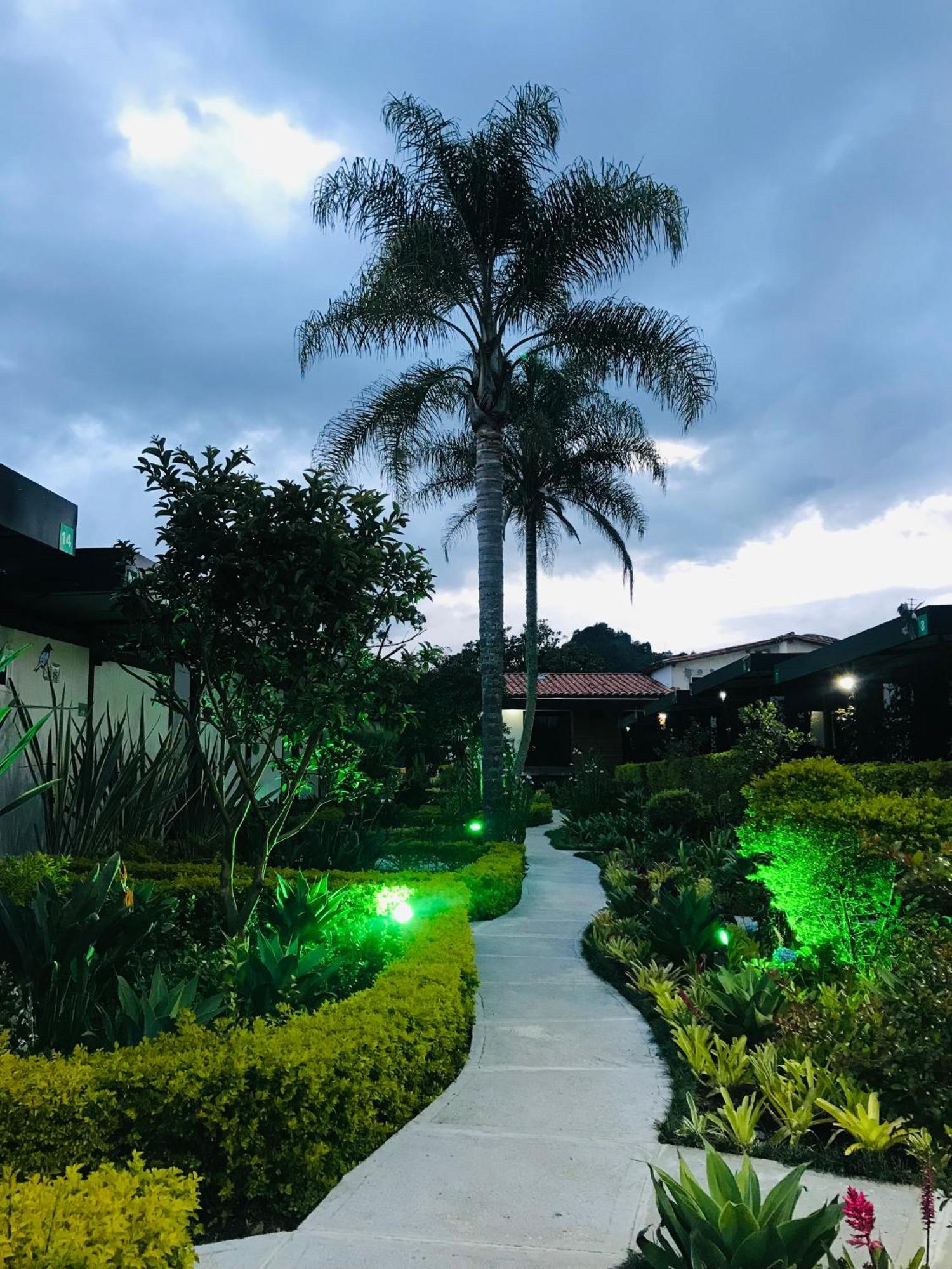 Hotel & Golf Isak Aeropuerto Rionegro Bagian luar foto