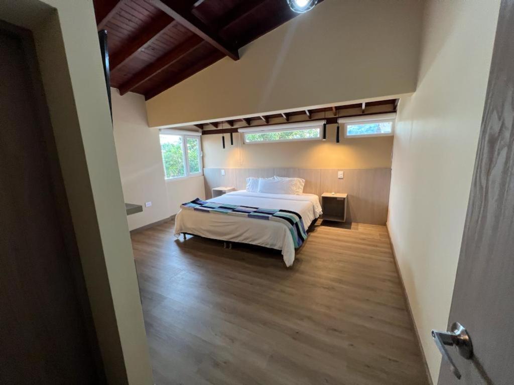 Hotel & Golf Isak Aeropuerto Rionegro Bagian luar foto