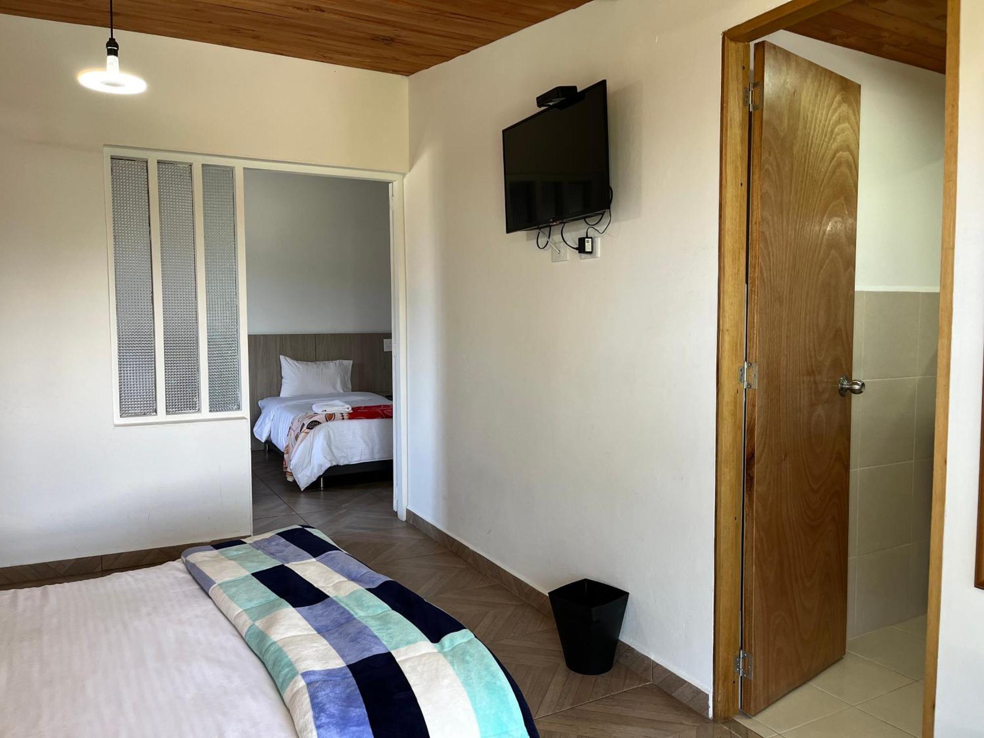 Hotel & Golf Isak Aeropuerto Rionegro Bagian luar foto
